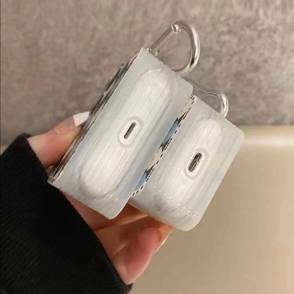 AirPod Pro case - Picture 2 of 2